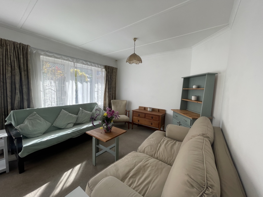 2 Bedroom Property for Sale in Cambridge Eastern Cape